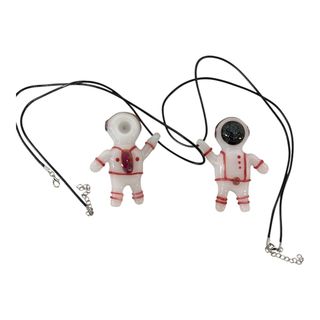 3.2" Spaceman Necklace Bisa Lina